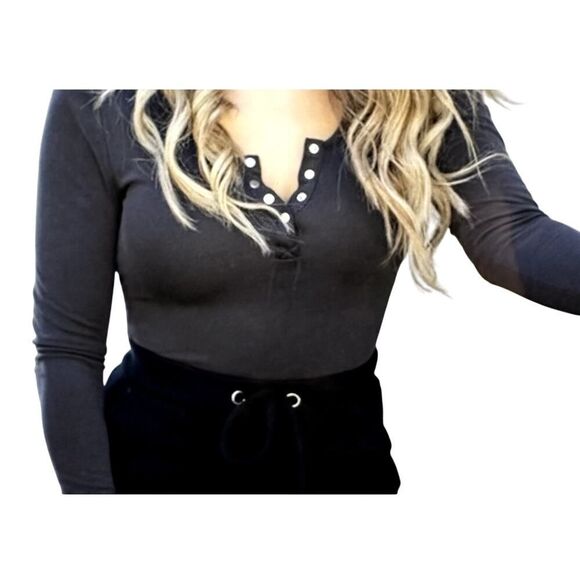 KITTENISH Women's Brooklyn Rae Ribbed Snap Front Fitted Bodysuit Gray Medium - Picture 10 of 10